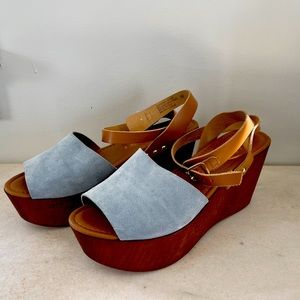 Seychelles wrap platform sandal in blue suede. Worn only a few times.